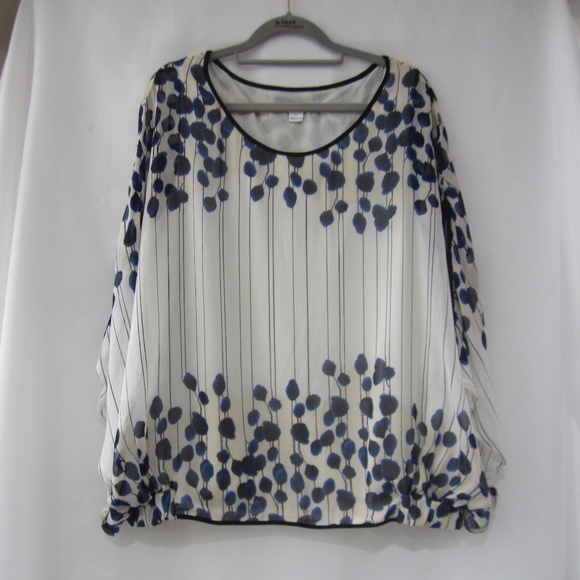 Diane Von Furstenberg Tops - Diane von Furstenberg L Robyn Floral Silk Top 42"